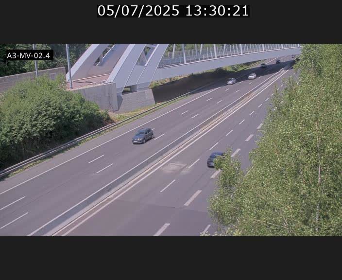 Webcam autoroute de la France (A3) au Luxembourg à Fentange, à proximité de la Croix de Gasperich. Vue orientée vers la Cloche d'Or