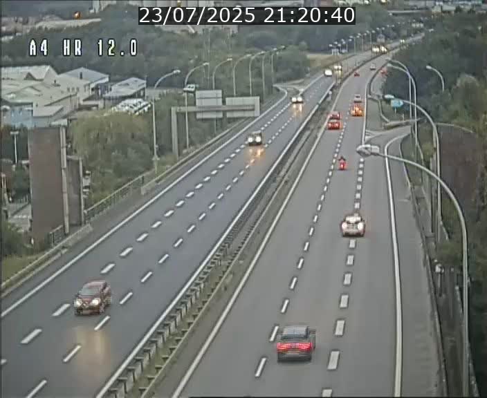 Traffic live webcam Luxembourg Jonction Foetz - A4 - BK 12.0 - direction Esch sur Alzette