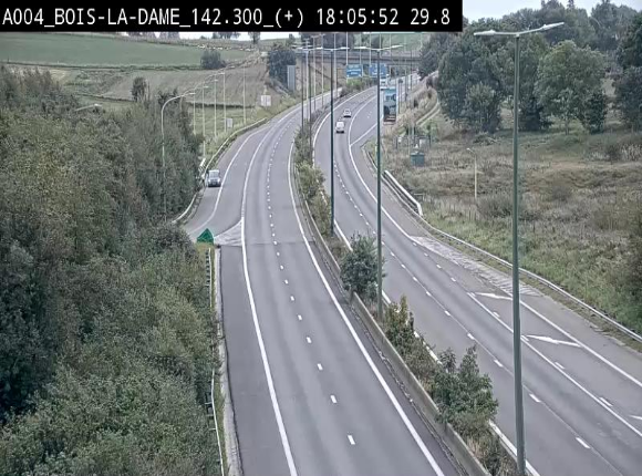 Webcam située entre la sortie 29 Neufchâteau et la jonction avec l'E25 en direction de Liège et Luxembourg