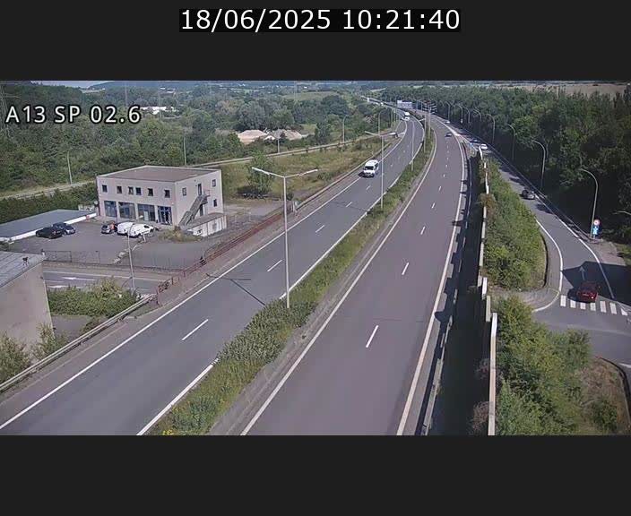 Traffic live webcam Luxembourg Sanem - A13 direction Pétange - BK 2.6
