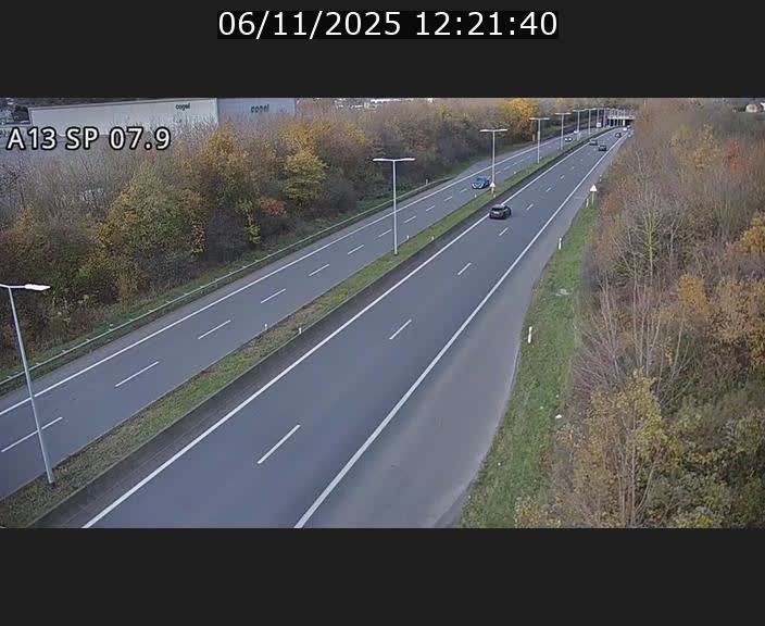 Traffic live webcam Luxembourg Jonction Lankelz - A13 direction Pétange - BK 7.9