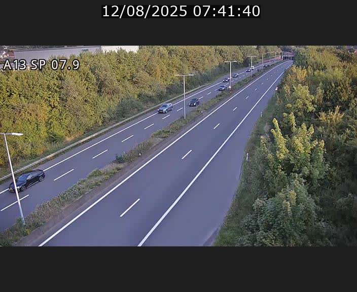 Traffic live webcam Luxembourg Jonction Lankelz - A13 direction Pétange - BK 7.9