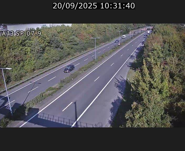 Traffic live webcam Luxembourg Jonction Lankelz - A13 direction Pétange - BK 7.9