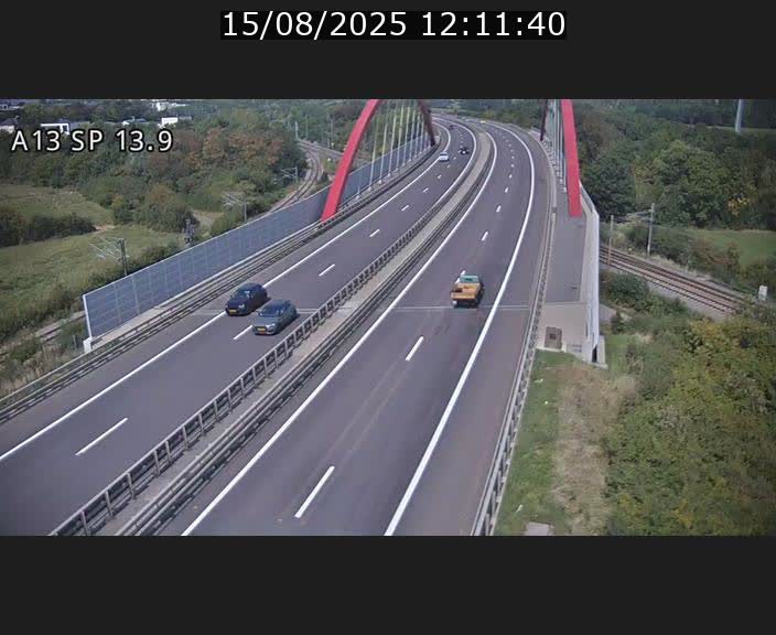 Traffic live webcam Luxembourg Kayl - A13 direction Esch-sur-Alzette/Luxembourg-ville - BK 13.9