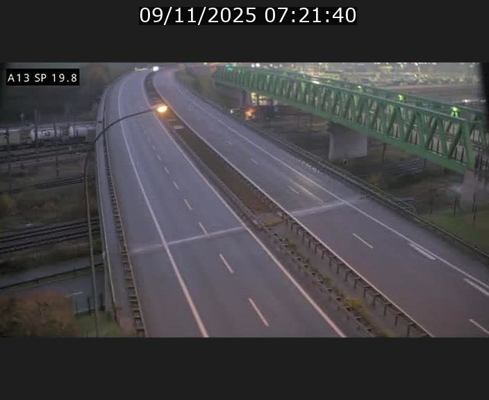 Traffic live webcam Luxembourg Croix de Bettembourg - A13 direction Esch-sur-Alzette - BK 19.8