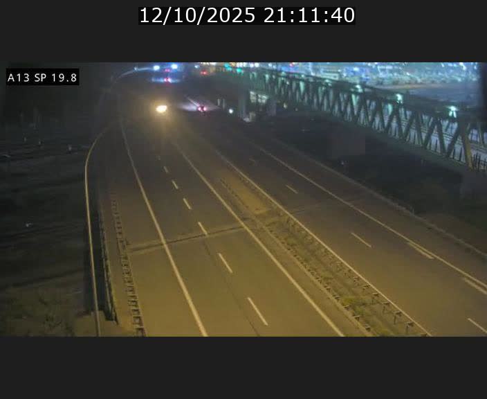 Traffic live webcam Luxembourg Croix de Bettembourg - A13 direction Esch-sur-Alzette - BK 19.8