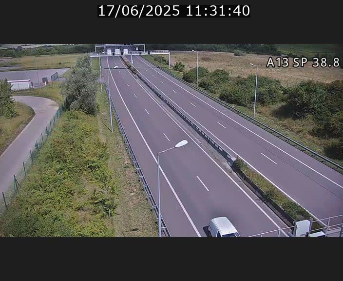 Webcam autoroute A13 à l'entrée ouest du tunnel Markusbierg à Schengen. Vue orientée vers le tunnel et l'Allemagne