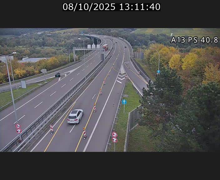 Webcam autoroute A13 à la sortie est du tunnel Markusbierg à Schengen. Vue sur le pont de la Moselle, vers l'Allemagne