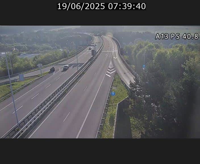 Webcam autoroute A13 à la sortie est du tunnel Markusbierg à Schengen. Vue sur le pont de la Moselle, vers l'Allemagne