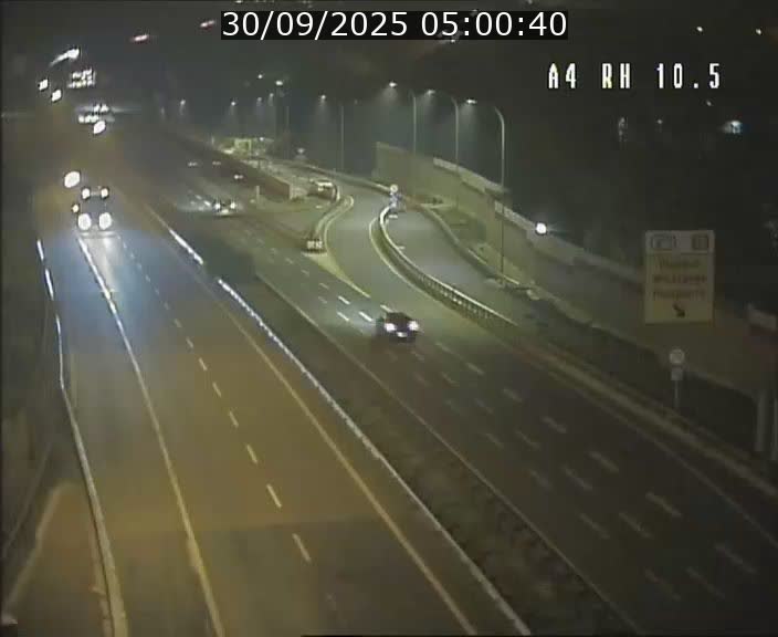 Traffic live webcam Luxembourg Pontpierre - A4 - BK 10.5 - direction Luxembourg