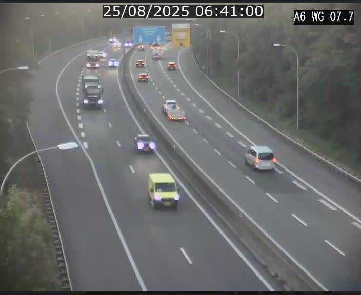 Traffic live webcam Luxembourg - Bridel - A6 - BK 7.7 - direction Belgique