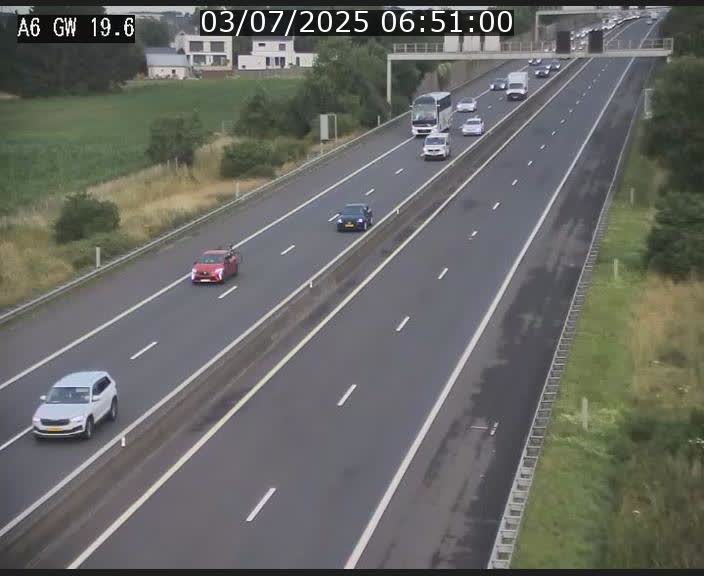 Traffic live webcam Luxembourg - Steinfort - A6 - BK 19.6 - direction Belgique