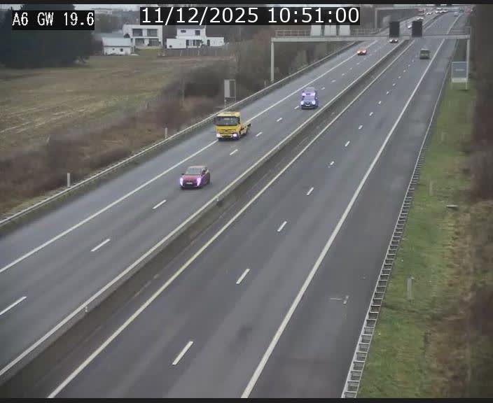 Traffic live webcam Luxembourg - Steinfort - A6 - BK 19.6 - direction Belgique