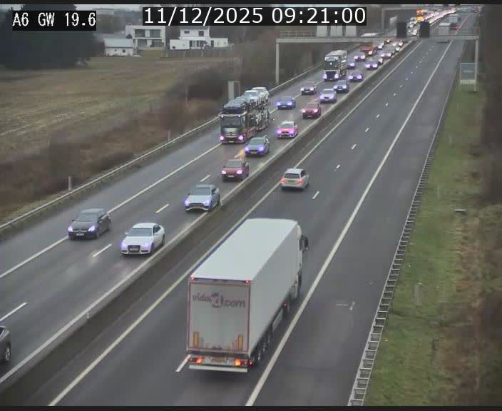 Traffic live webcam Luxembourg - Steinfort - A6 - BK 19.6 - direction Belgique