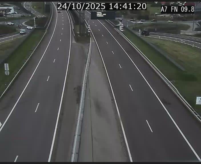 Caméra trafic Luxembourg - A7, Tunnel Gousselerbierg, sortie sud, direction rond-point Lorentzweiler (BK 9.9)