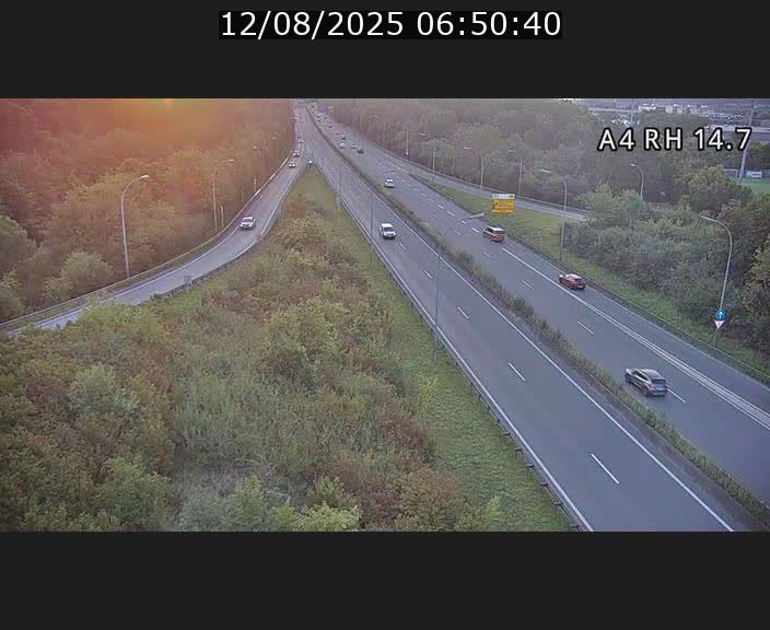 Traffic live webcam Luxembourg Jonction Lankelz - A4 - BK 14.7 - direction Luxembourg