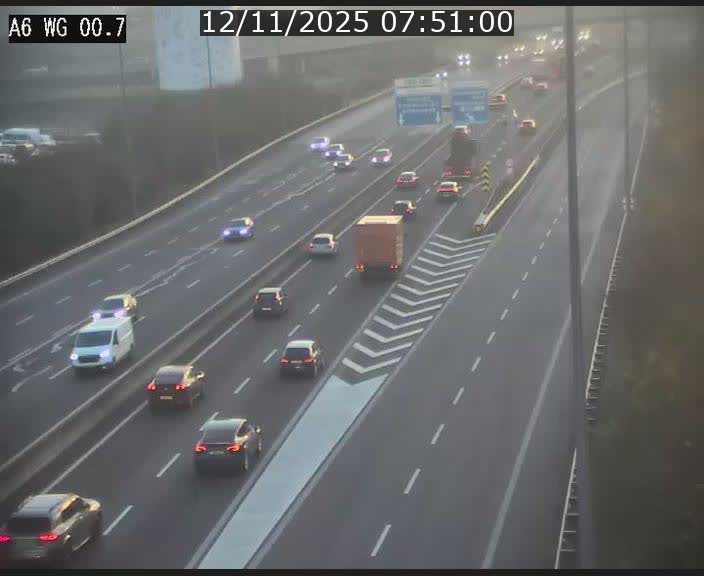 Traffic live webcam Luxembourg Croix de Cessange - A6 - BK 0.7 - direction A3 France