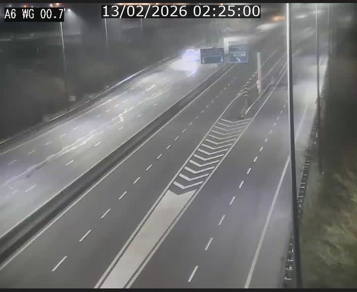 Traffic live webcam Luxembourg Croix de Cessange - A6 - BK 0.7 - direction A3 France