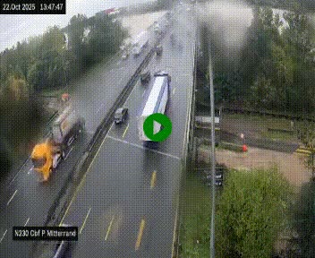 Webcam sur le périphérique de Bordeaux à l'est de la ville. Caméra située sur le Pont Mitterand sur la N230