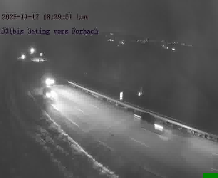 Caméra routière située sur D31bis (France) à Oeting, orientée vers Forbach, surveillant en continu la circulation locale et régionale.