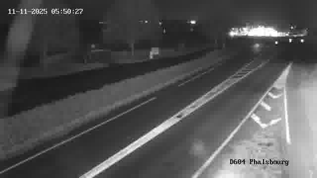 Webcam de surveillance sur D604 (France) à Phalsbourg, cadrée vers Phalsbourg, proposant une information routière utile aux déplacements quotidiens.