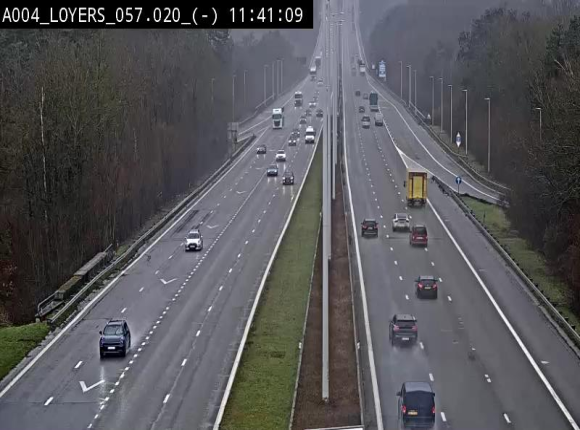 Webcam E411 au niveau du viaduc de Beez à Loyers, entre Champion et Warissoulx. Vue orientée vers Bruxelles