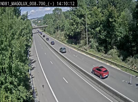 Webcam sur la N81 (E411) à hauteur de la jonction avec la N883. Vue orientée vers Arlon