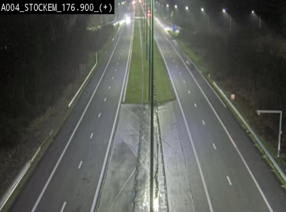 Webcam au-dessus de l'E411 sur la N83 à hauteur de la sortie Stockem. Vue orientée vers Arlon