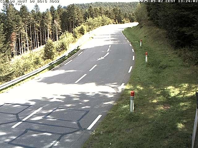 Webcam à 406 mètres d'altitude au niveau du col du haut du bois sur la RD32
