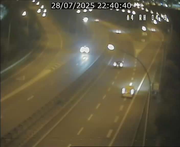 Traffic live webcam Luxembourg Leudelange - A4 - BK 4.9 - direction Luxembourg
