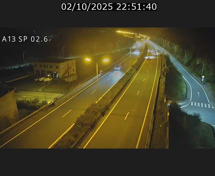 Traffic live webcam Luxembourg Sanem - A13 direction Pétange - BK 2.6
