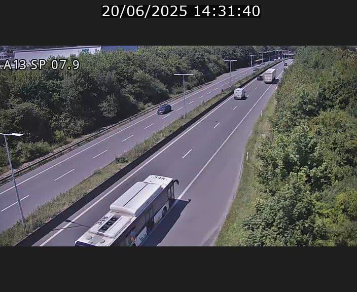 Traffic live webcam Luxembourg Jonction Lankelz - A13 direction Pétange - BK 7.9