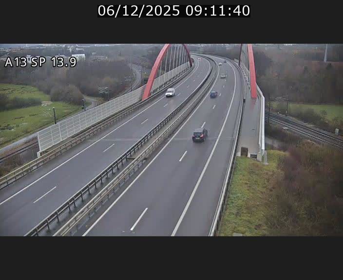 Traffic live webcam Luxembourg Kayl - A13 direction Esch-sur-Alzette/Luxembourg-ville - BK 13.9