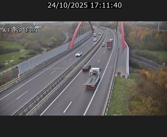 Traffic live webcam Luxembourg Kayl - A13 direction Esch-sur-Alzette/Luxembourg-ville - BK 13.9