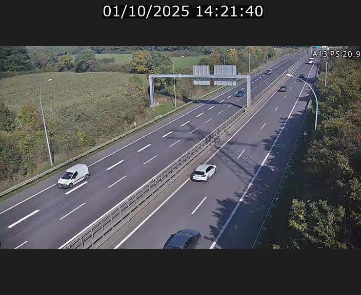 Traffic live webcam Luxembourg Croix de Bettembourg, rond-point d'Hellange - A13 direction Allemagne - BK 20.9