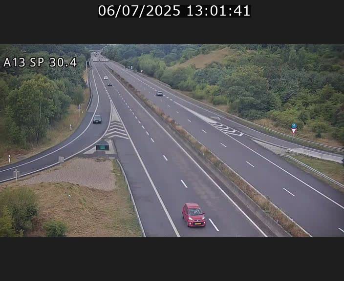 Traffic live webcam Luxembourg Altwies - A13 direction Luxembourg-ville - BK 30.4