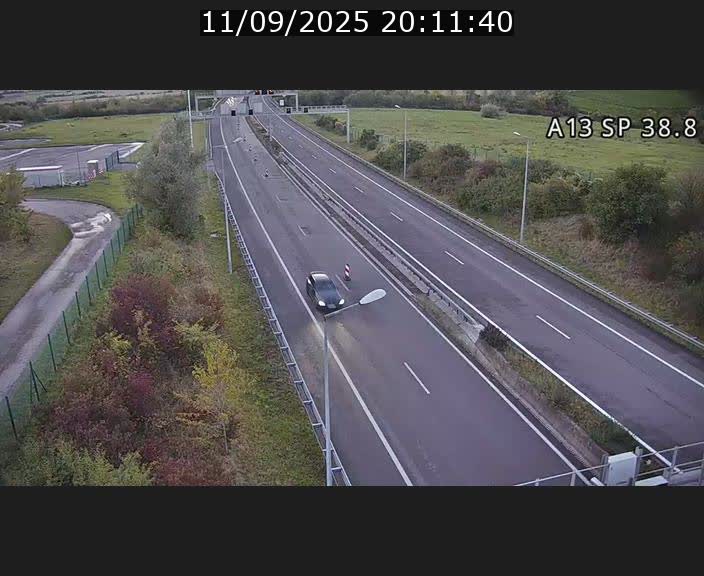 Webcam autoroute A13 à l'entrée ouest du tunnel Markusbierg à Schengen. Vue orientée vers le tunnel et l'Allemagne