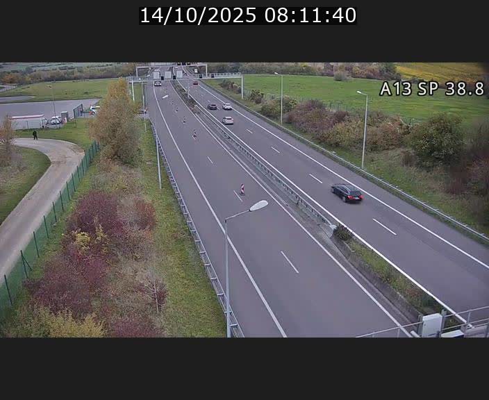 Webcam autoroute A13 à l'entrée ouest du tunnel Markusbierg à Schengen. Vue orientée vers le tunnel et l'Allemagne