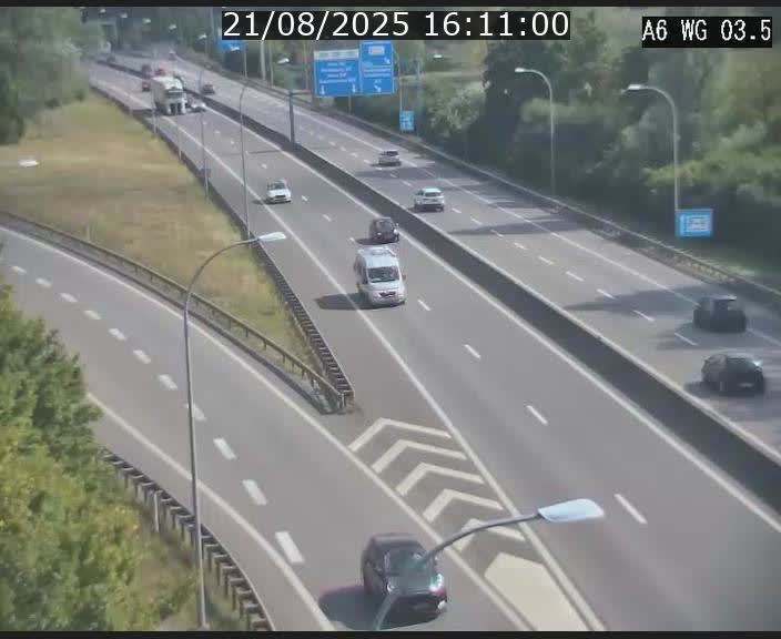 Traffic live webcam Luxembourg - Croix de Cessange - A6 - BK 3.5 - direction France/Allemagne