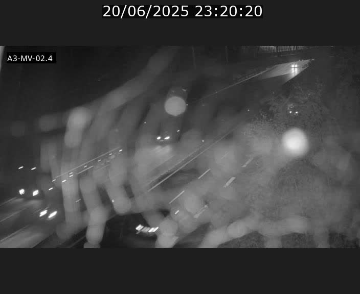 Webcam autoroute de la France (A3) au Luxembourg à Fentange, à proximité de la Croix de Gasperich. Vue orientée vers la Cloche d'Or