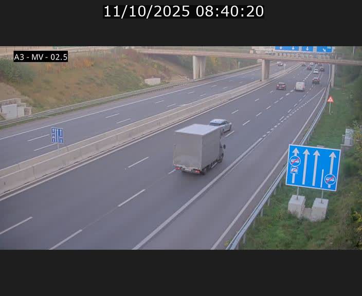 Webcam autoroute A3 au Luxembourg à proximité de la Croix de Gasperich. Vue orientée vers Luxembourg