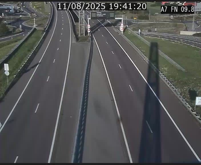 Caméra trafic Luxembourg - A7, Tunnel Gousselerbierg, sortie sud, direction rond-point Lorentzweiler (BK 9.9)