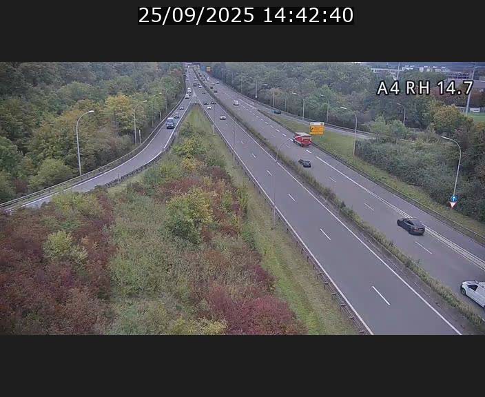 Traffic live webcam Luxembourg Jonction Lankelz - A4 - BK 14.7 - direction Luxembourg