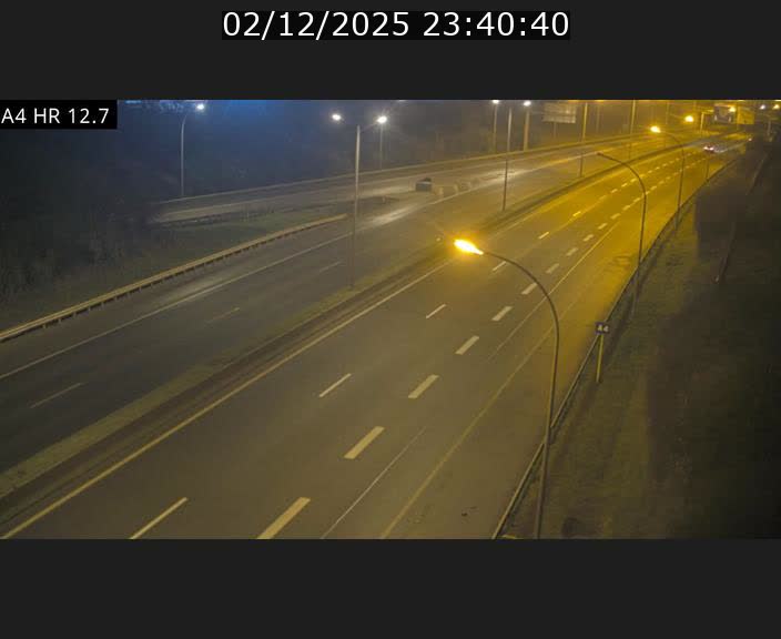 Traffic live webcam Luxembourg Esch sur Alzette - A4 - BK 12.7 - direction Esch-Belval