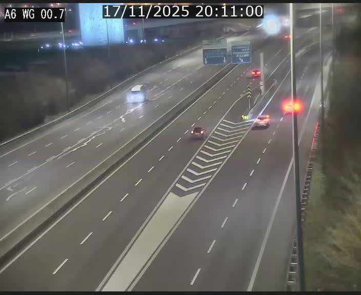 Traffic live webcam Luxembourg Croix de Cessange - A6 - BK 0.7 - direction A3 France