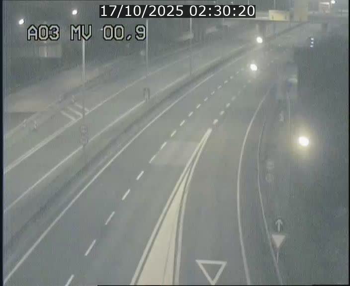 Traffic live webcam Luxembourg Croix de Gasperich - A3 - BK 0.4 - direction Luxembourg