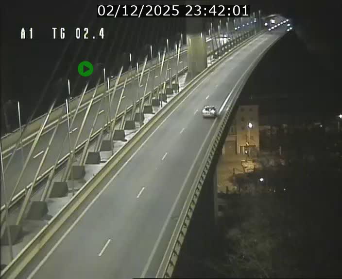Traffic live webcam Luxembourg Sandweiler - A1 direction Luxembourg-ville - BK 2.4