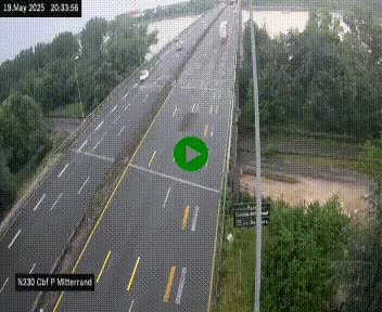 Webcam sur le périphérique de Bordeaux à l'est de la ville. Caméra située sur le Pont Mitterand sur la N230