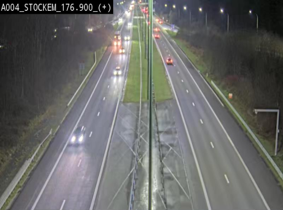 Webcam au-dessus de l'E411 sur la N83 à hauteur de la sortie Stockem. Vue orientée vers Arlon