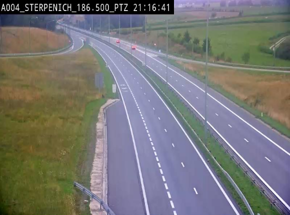 Webcam E411 à Sterpenich en Belgique près de la frontière du Luxembourg. Vue orientée vers Bruxelles